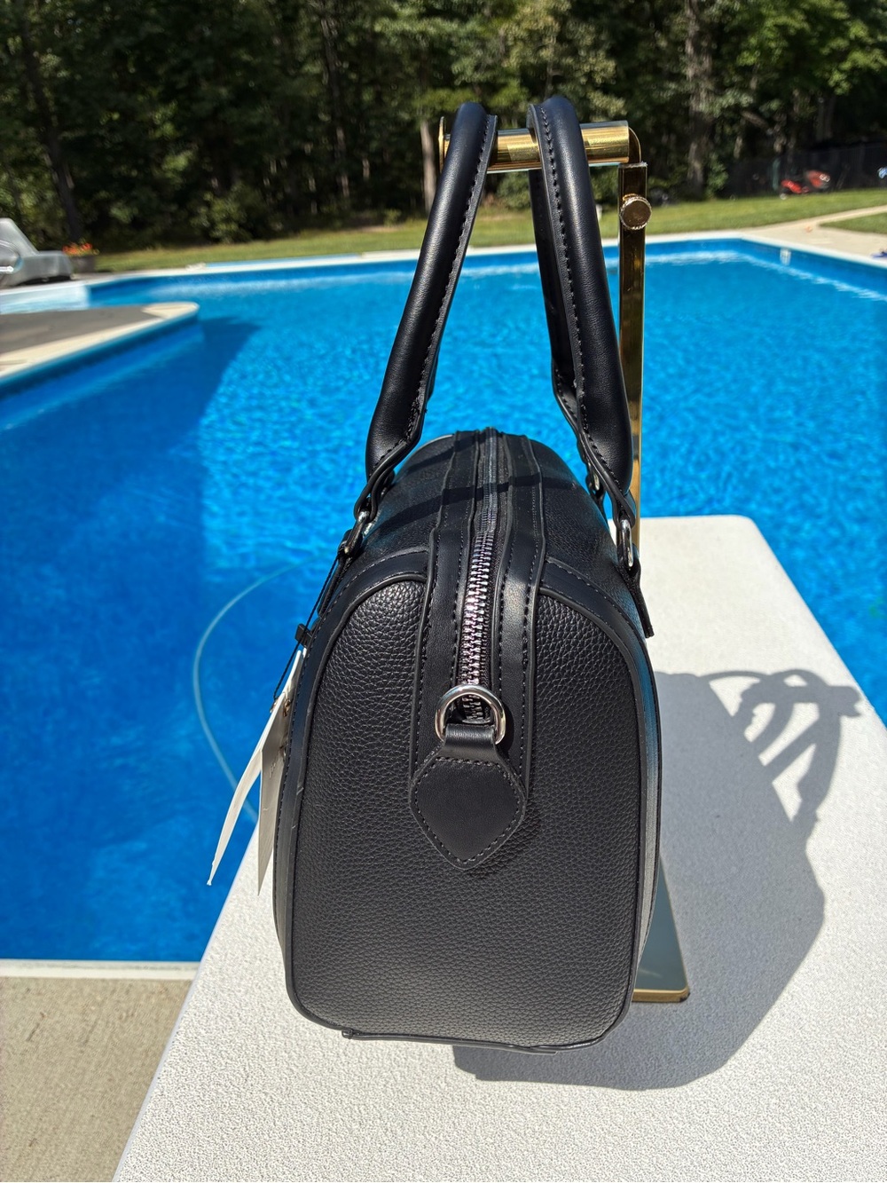 Ellen Tracy Madison Pebble Grain Barrel Crossbody Bag Black NWT - Picture 3 of 13